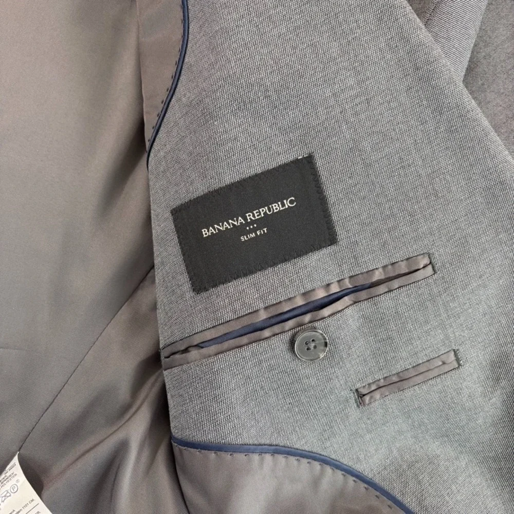 Banana Republic Slim Fit 2 Piece Suit‎ Grey Sharkskin Men 44R Pants 33x29 Office